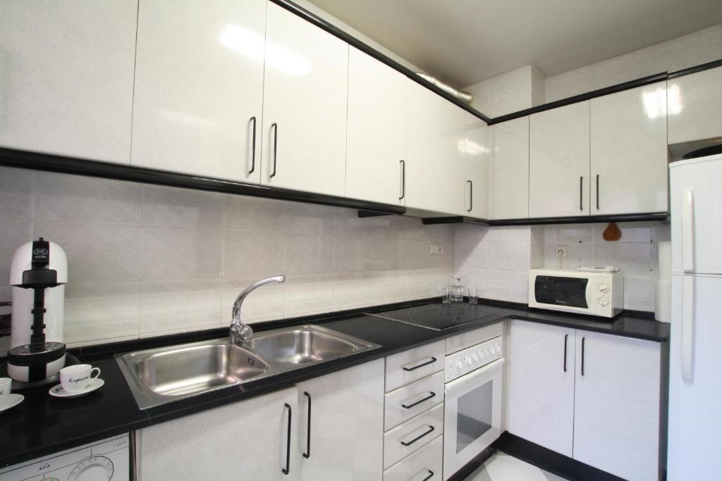 Good-Apartments برشلونة المظهر الخارجي الصورة